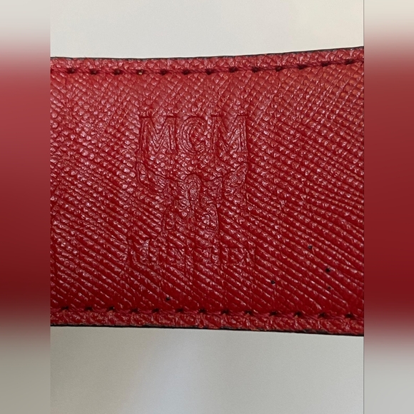 Authentic MCM Reversible belt - Picture 3 of 4